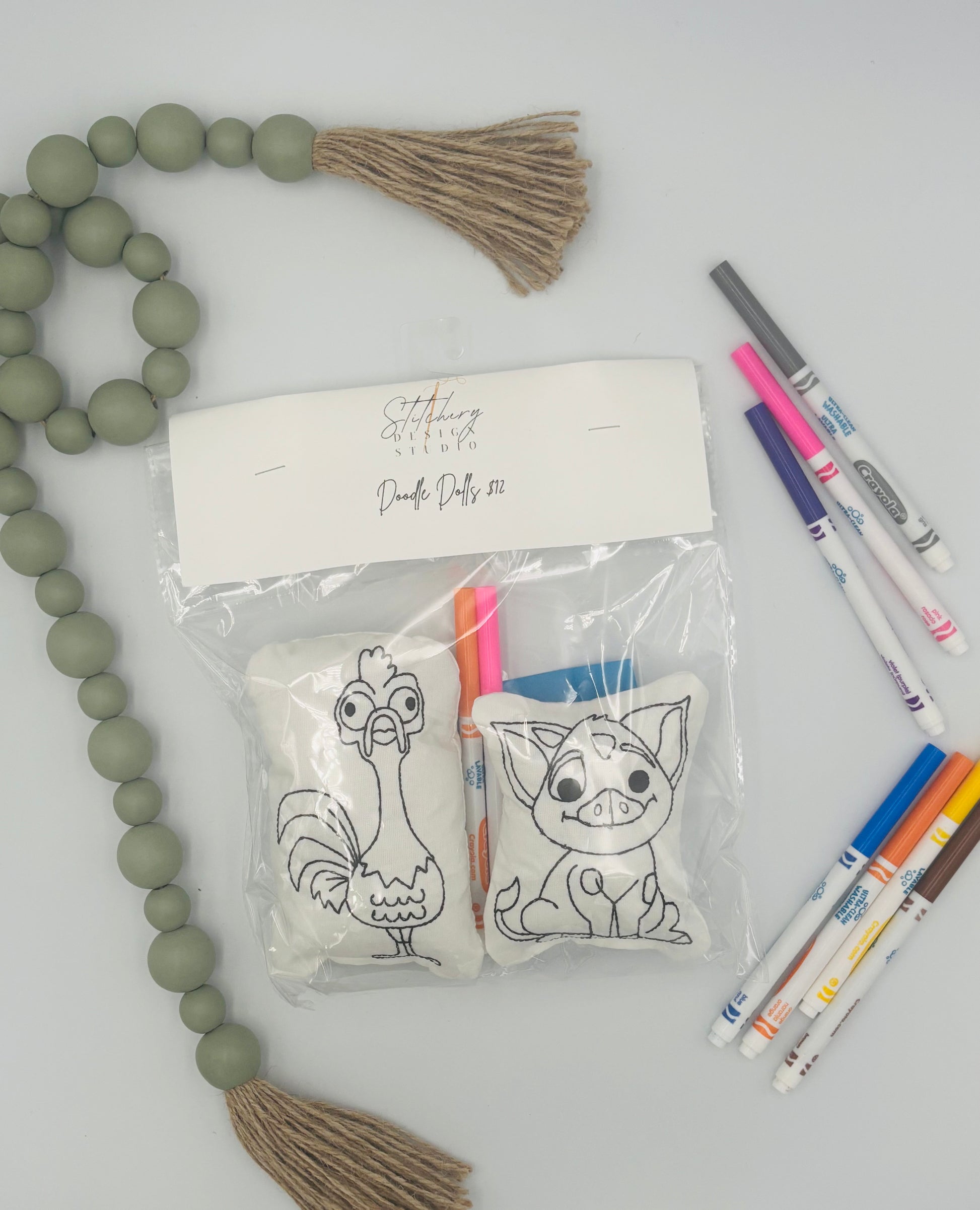 Island Chicken and Piglet Coloring Dolls
